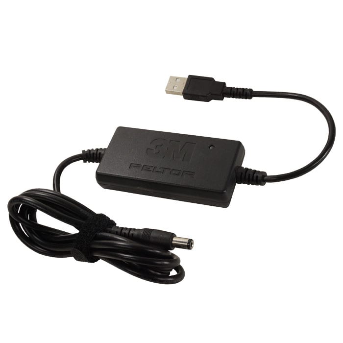 Lite Com FR09 USB-Ladekabel von 3M Peltor, schwarzes USB-Ladekabel mit rechteckigem Adapter und zwei Kabelenden, eines mit USB-Stecker und eines mit Rundstecker.