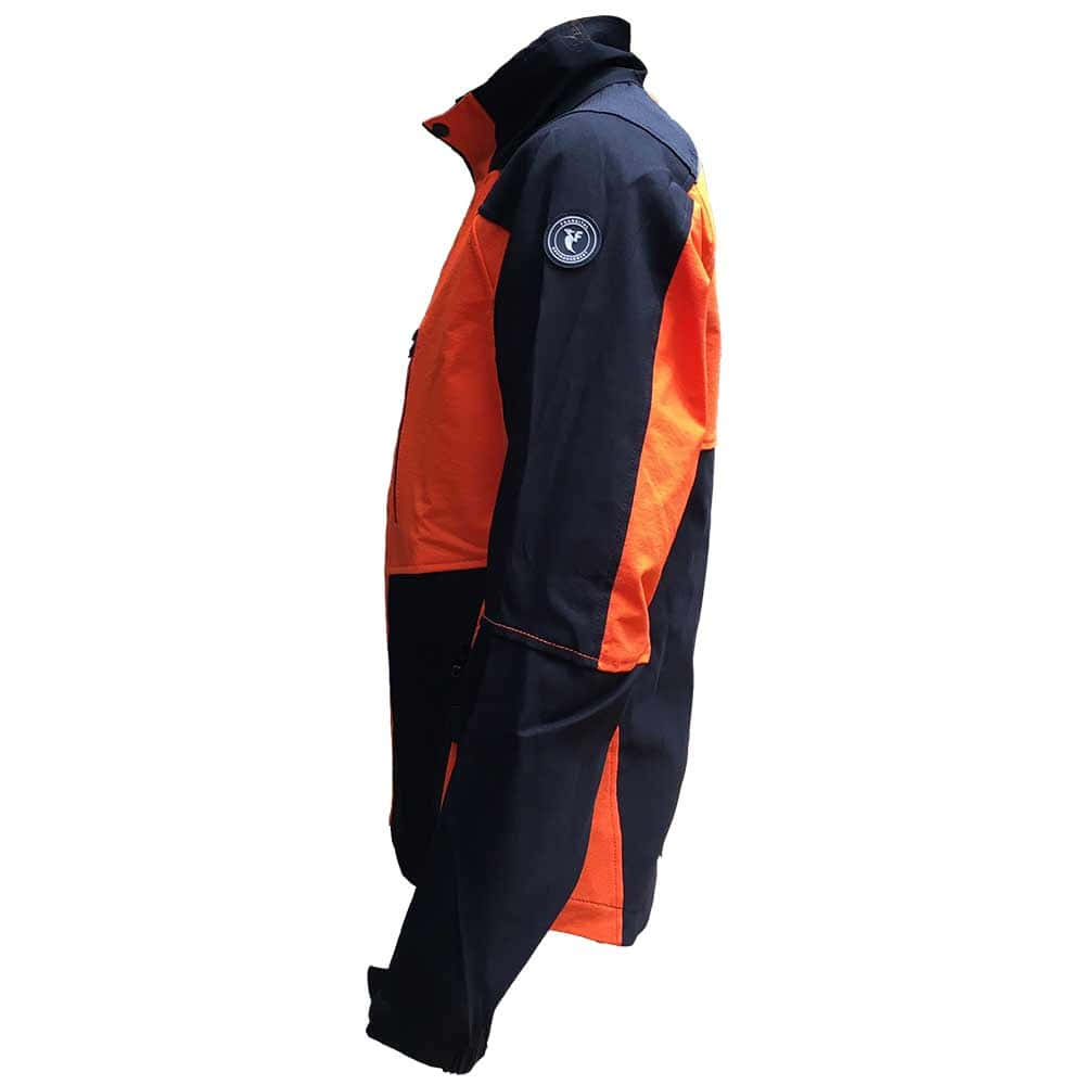 Herma Jacke von Francital in orange und schwarz, Seitenansicht mit Logo am Ärmel
