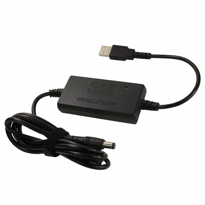 Lite Com FR09 USB-Ladekabel von 3M Peltor, schwarzes USB-Ladekabel mit rechteckigem Adapter und zwei Kabelenden, eines mit USB-Stecker und eines mit Rundstecker.