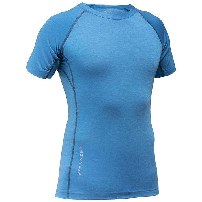 Merino-Tencel Shirt in Blau mit kurzem Arm und Rundhalsausschnitt, Hersteller Pfanner sichtbar am unteren linken Rand