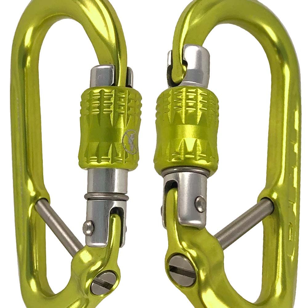 Zwei gelb-grüne XSRE Lock Captive Bar Karabiner mit Schraubverschluss und silberfarbenen Metallteilen nebeneinander