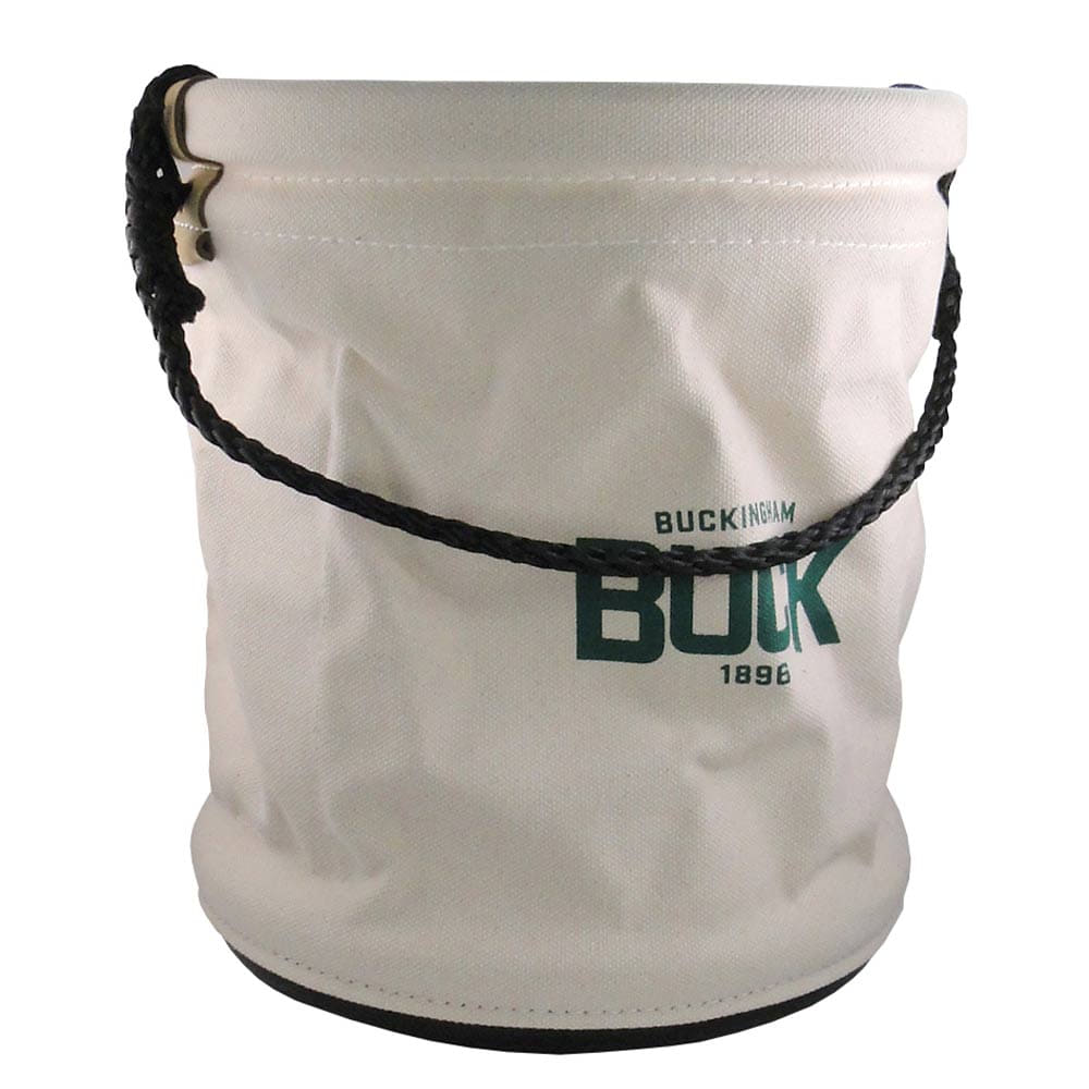 Material Bucket, weißer Stoffbehälter mit schwarzem Griff und grünem Schriftzug "BUCKINGHAM 1896"