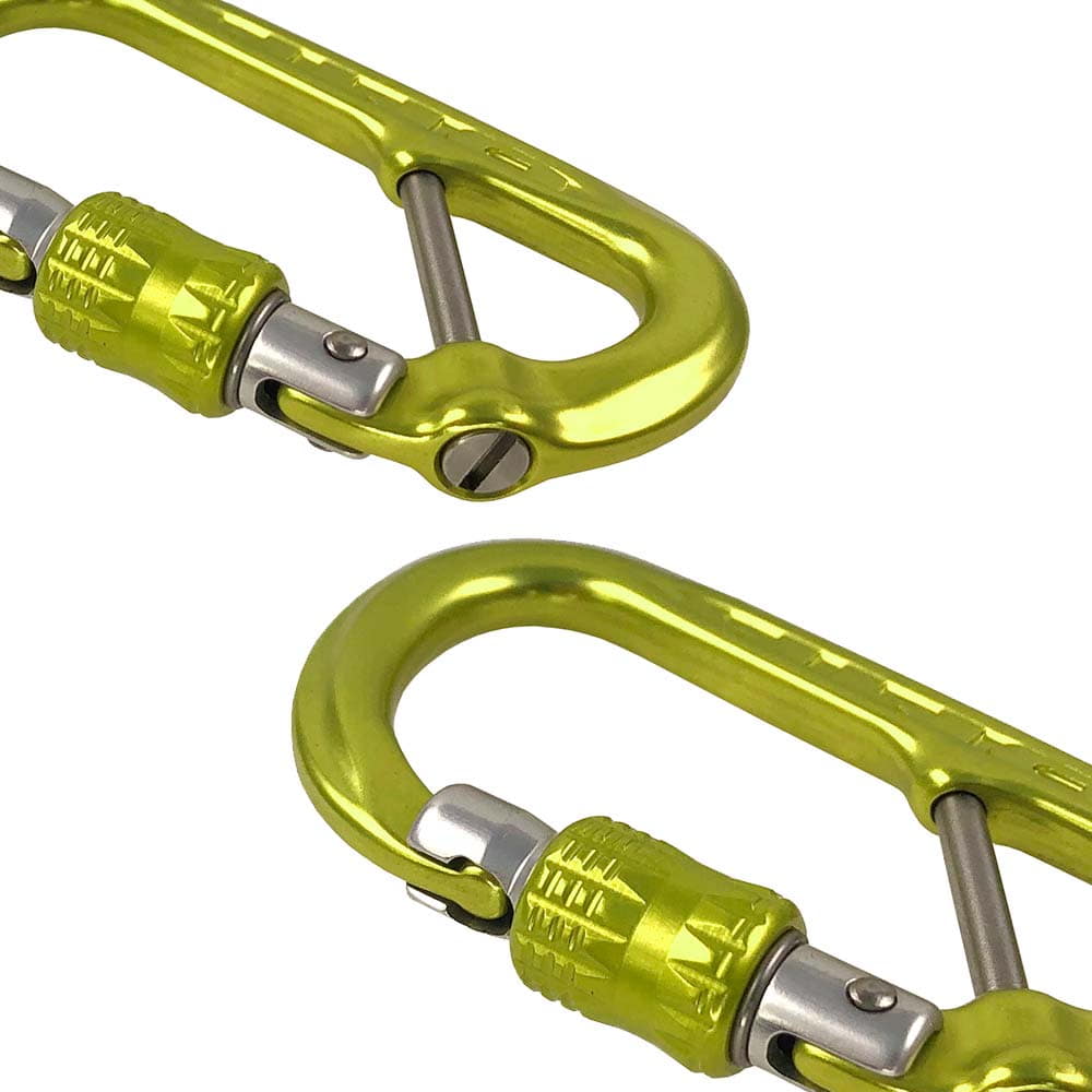 Zwei gelb-grüne XSRE Lock Captive Bar Karabiner mit Schraubverschluss und silberfarbenen Metallteilen, teils überlappend auf weißem Hintergrund liegend
