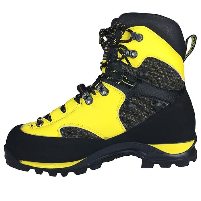 Quickstep Boot EZloop von Arbpro, seitliche Ansicht eines gelb-schwarzen Bergstiefels mit Schnürsenkeln