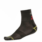 Schwarze Socke mit gelben und roten Streifen, Produktname EcoTec Low sichtbar