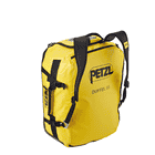 Gelbe PETZL Duffel 65 Tasche mit schwarzen Trägern und PETZL-Logo auf der Vorderseite