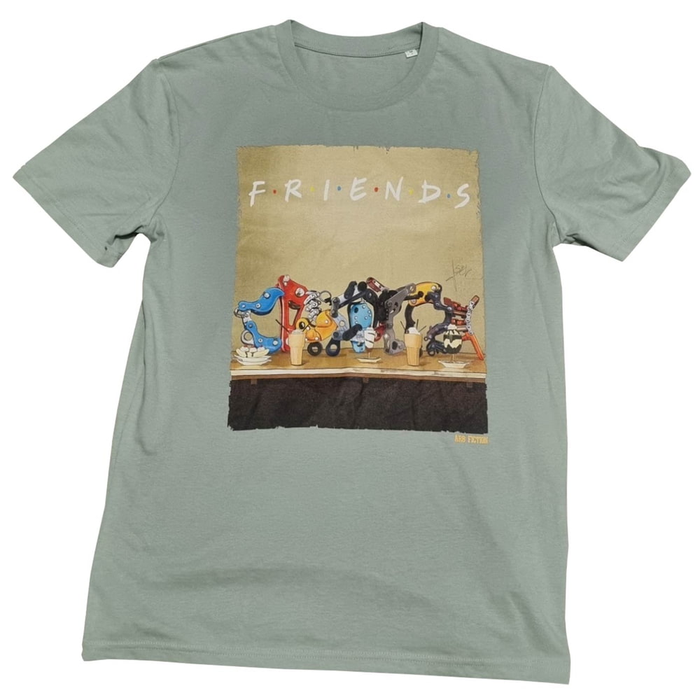 T-Shirt mit dem Aufdruck "Friends" und einer Illustration von mechanischen Teilen in verschiedenen Farben auf einem Tisch, Titel "Friends" sichtbar