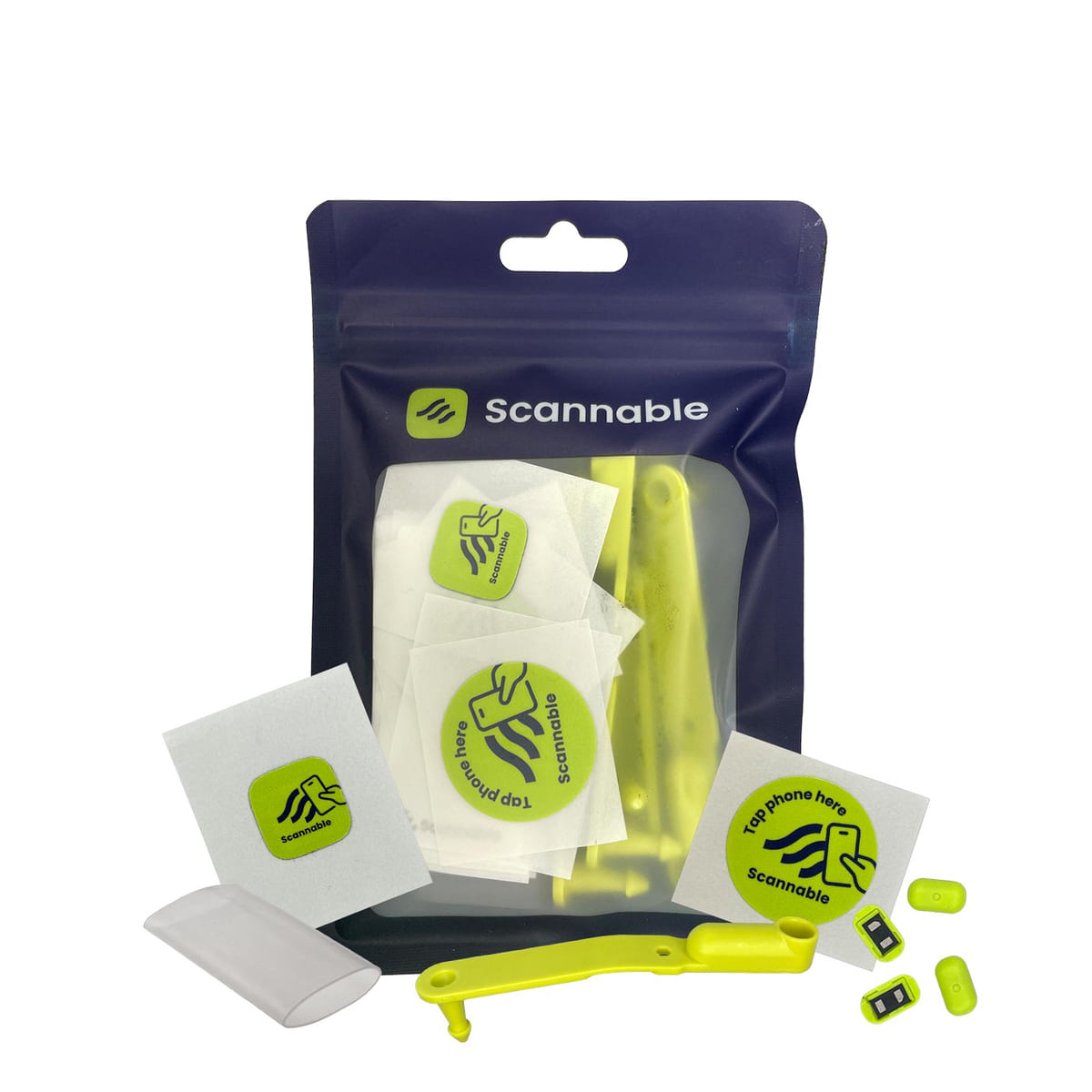 Climber Pack NFC Tag in einer blauen Verpackung mit gelben Kunststoffteilen und grünen Aufklebern mit dem Scannable-Logo