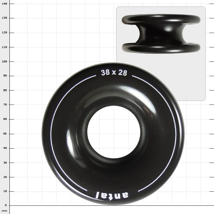 Schwarzer Kunststoffring mit weißer Beschriftung "38 x 28" und Marke "antal" des Kokoanknoten Schlinga 19