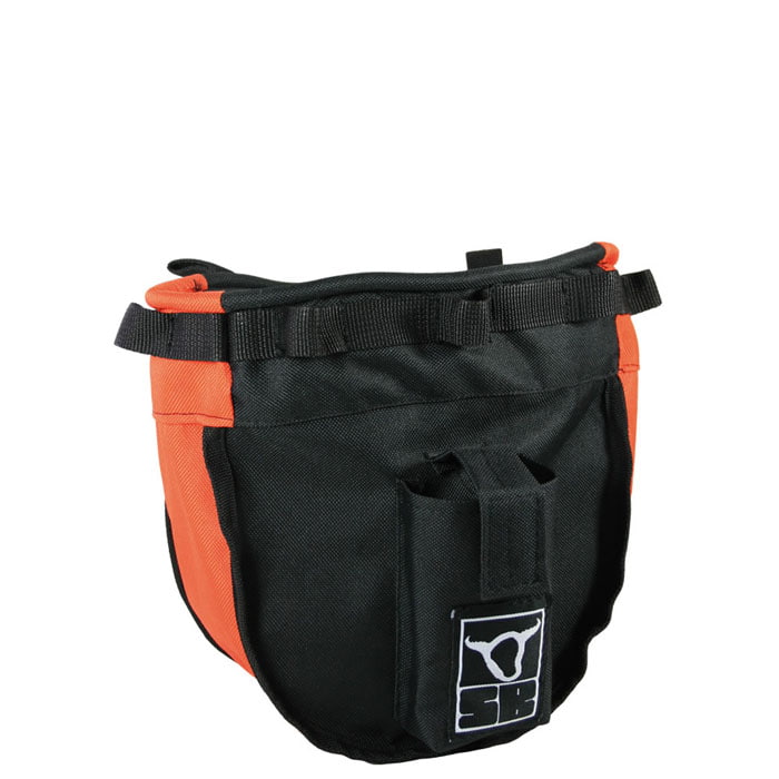 Hip Pack S in schwarz und orange, kleine Tasche mit Schlaufen und einem aufgenähten Logo mit der Aufschrift "SB" auf der Vorderseite.
