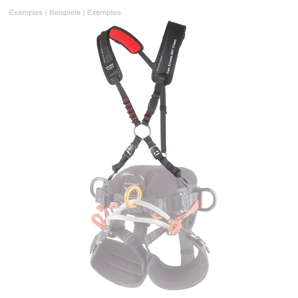 Schwarzer Tree Access SRT Chest Brustgurt von CAMP mit roten Polstern, verbunden mit einem schwarzen Klettergurt, der teilweise sichtbar und transparent dargestellt ist