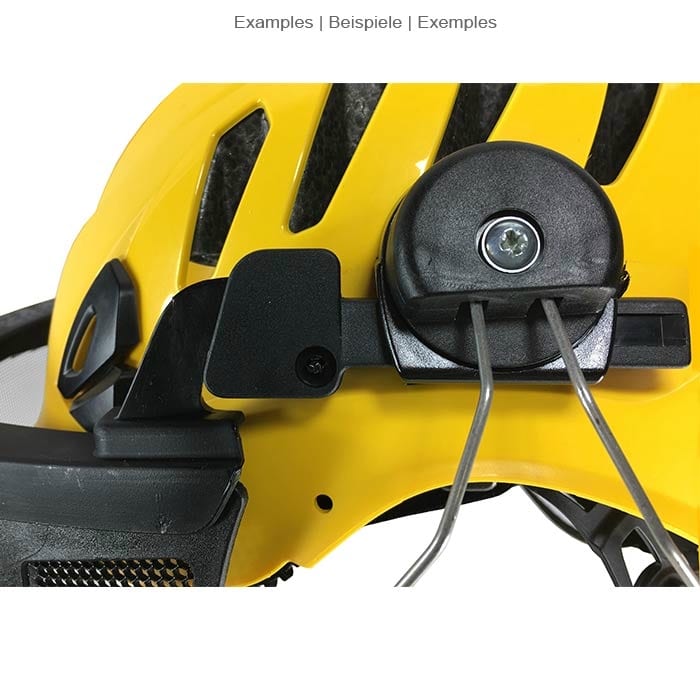 Detailaufnahme der Befestigung des ECC Netzvisiers an einem gelben Helm mit schwarzem Kunststoff und Metallbügeln