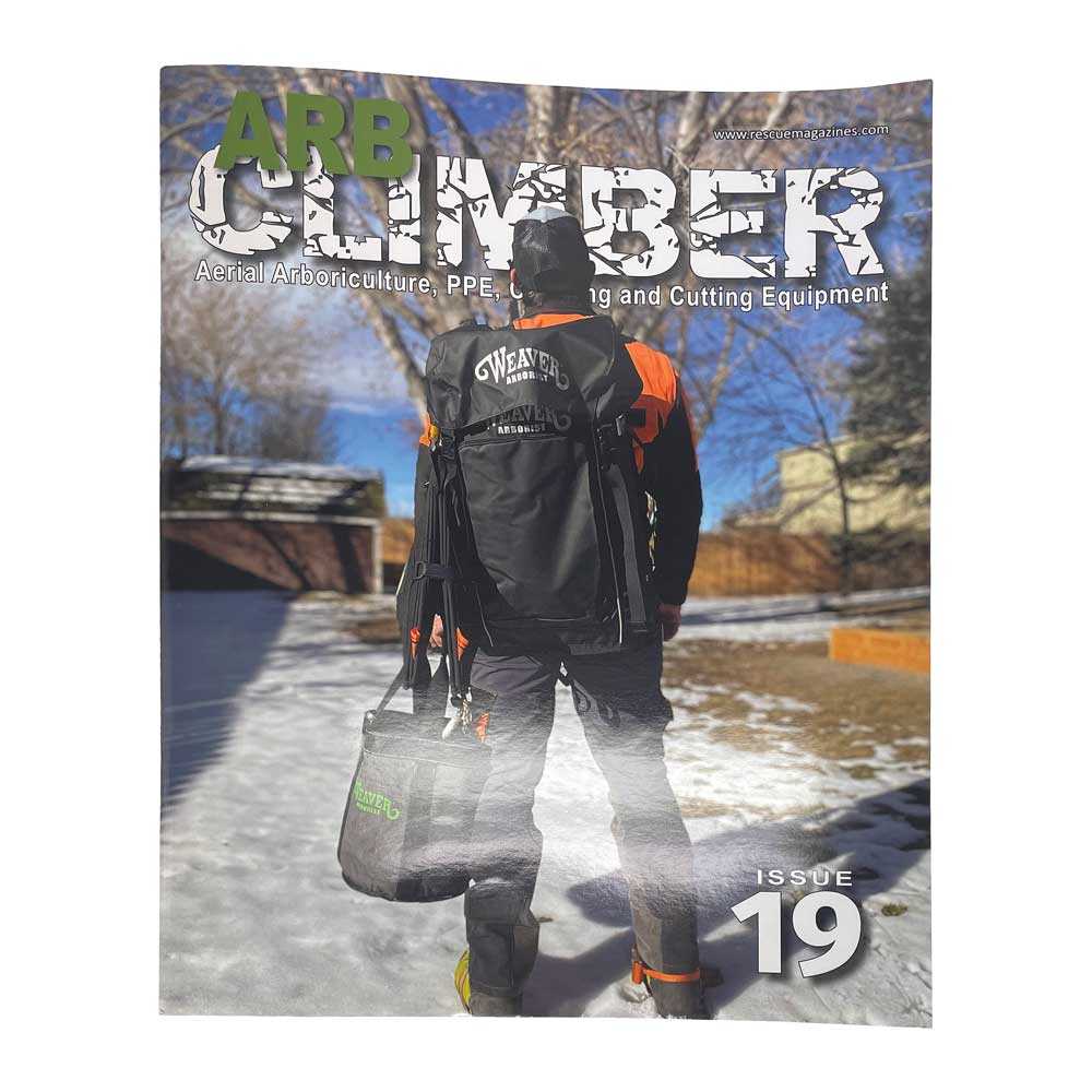 Arb Climber No. 19 Magazin zeigt eine Person von hinten mit schwarzem Rucksack und Werkzeugtasche im Schnee, Titel "ARB CLIMBER" und Ausgabe 19 sichtbar