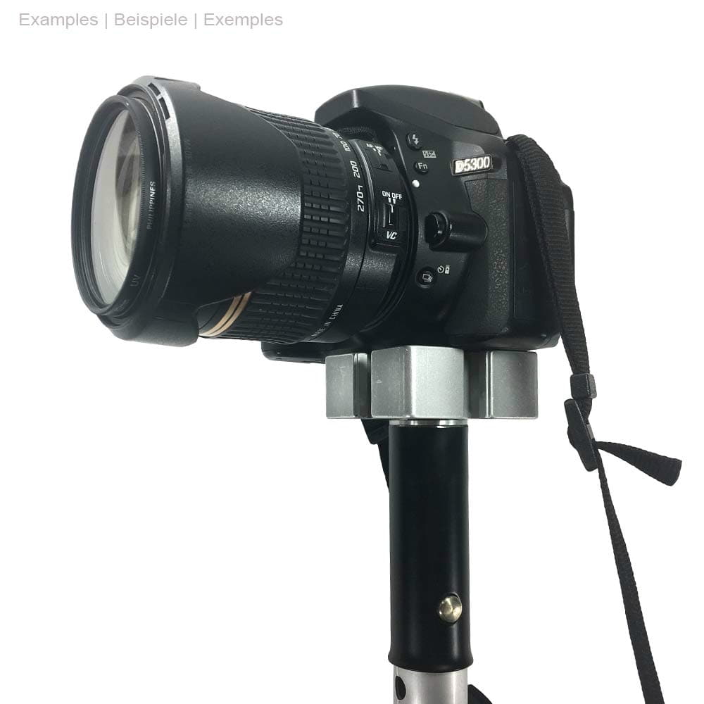 Digitalkamera mit Objektiv, montiert auf einem Stativ mit ArboRapid MediaAdapter Starr in schwarz und silber, Kamera hat einen schwarzen Tragegurt