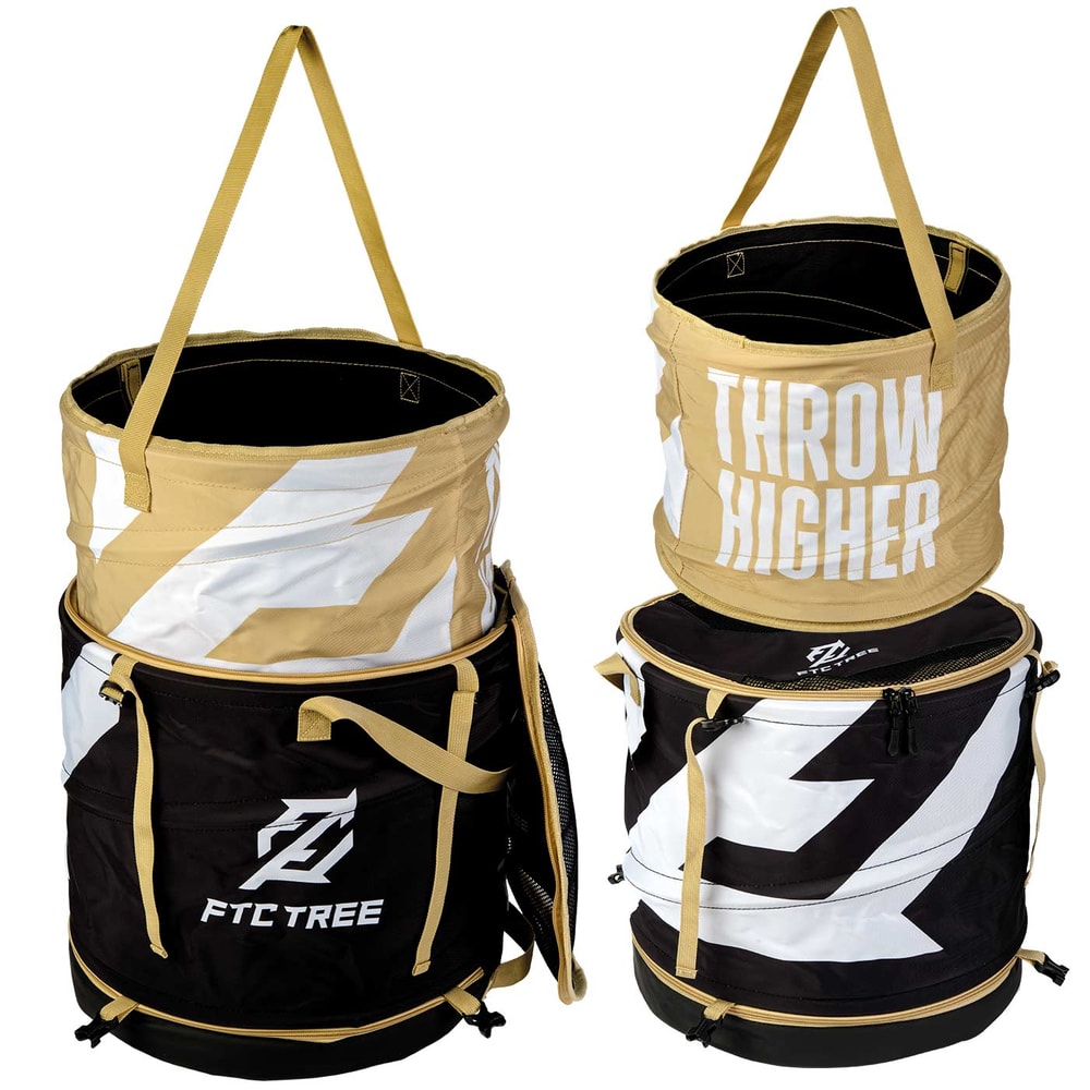 Zwei Matriosac 3 Taschen, eine beige mit weißem Schriftzug THROW HIGHER und eine schwarz mit weißem FTC TREE Logo und großen weißen Pfeilen, stehend nebeneinander