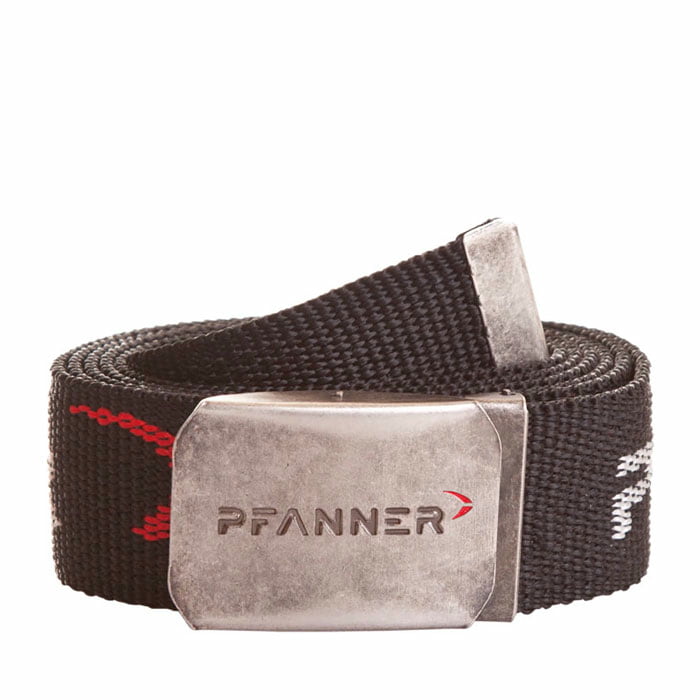 Gürtel 3, schwarzer Gürtel mit silberner Metallschnalle, auf der "PFANNER" steht
