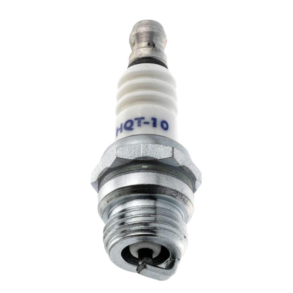 HQT-10 Zündkerze mit weißem Keramikisolator und Metallgewinde, Beschriftung HQT-10 auf dem Isolator