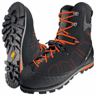 Evo Safety Schuh in Schwarz mit orangefarbenen Schnürsenkeln, Profilsohle und roten Nähten, Herstellername nicht sichtbar