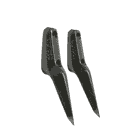 Zwei schwarze Talonspikes L aus Metall mit spitz zulaufendem Ende und zwei Schraubenlöchern.