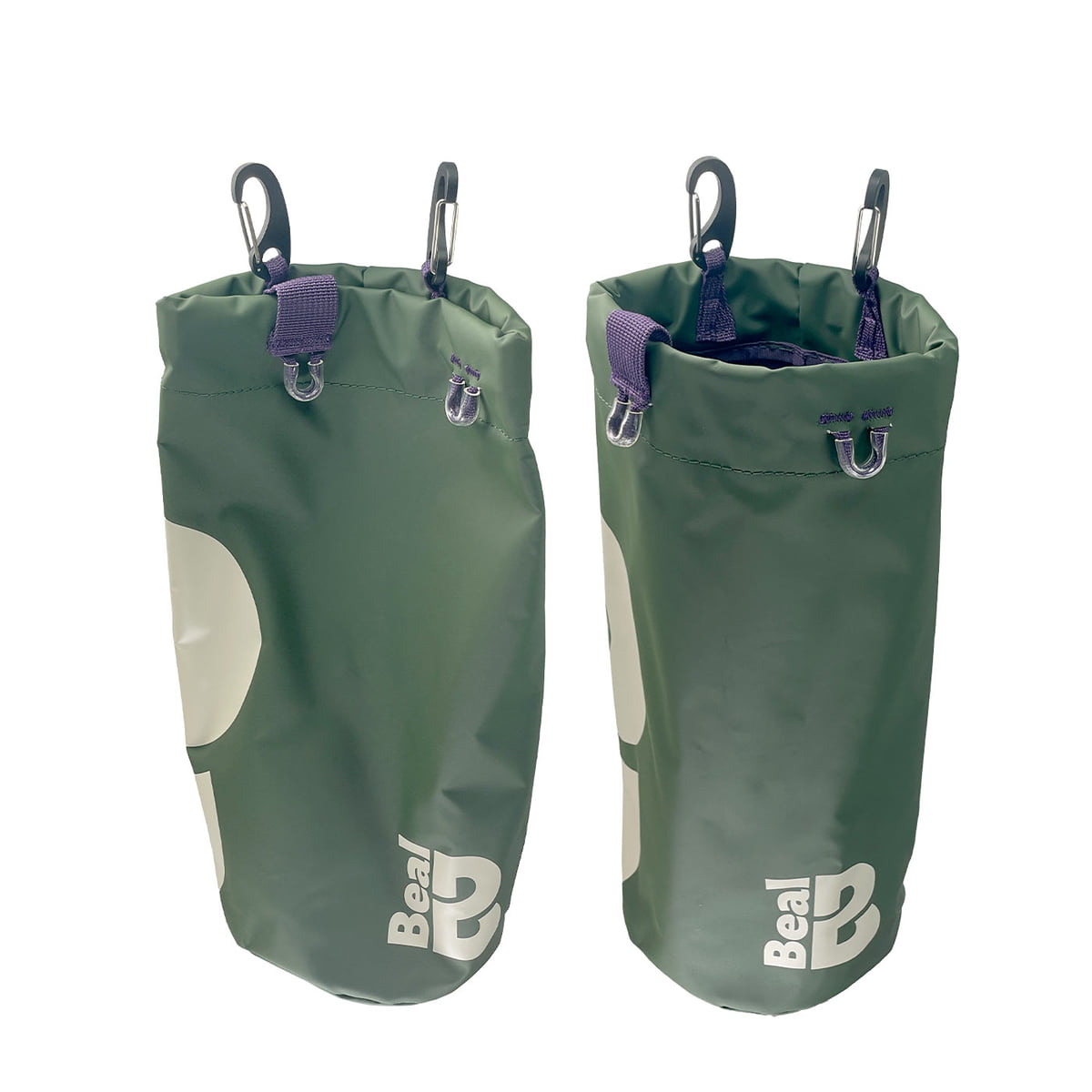 Zwei Tool Bucket L von Beal, grün mit weißem Beal-Logo, stehend, jeweils mit zwei schwarzen Karabinern und violetten Schlaufen am oberen Rand, Vorder- und Rückseite sichtbar