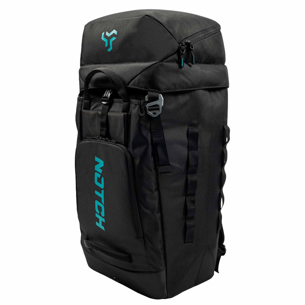 Hauler 70 Rucksack in Schwarz mit türkisfarbenem NITOH-Schriftzug auf der vorderen Tasche und einem türkisfarbenen Logo auf dem oberen Teil des Rucksacks