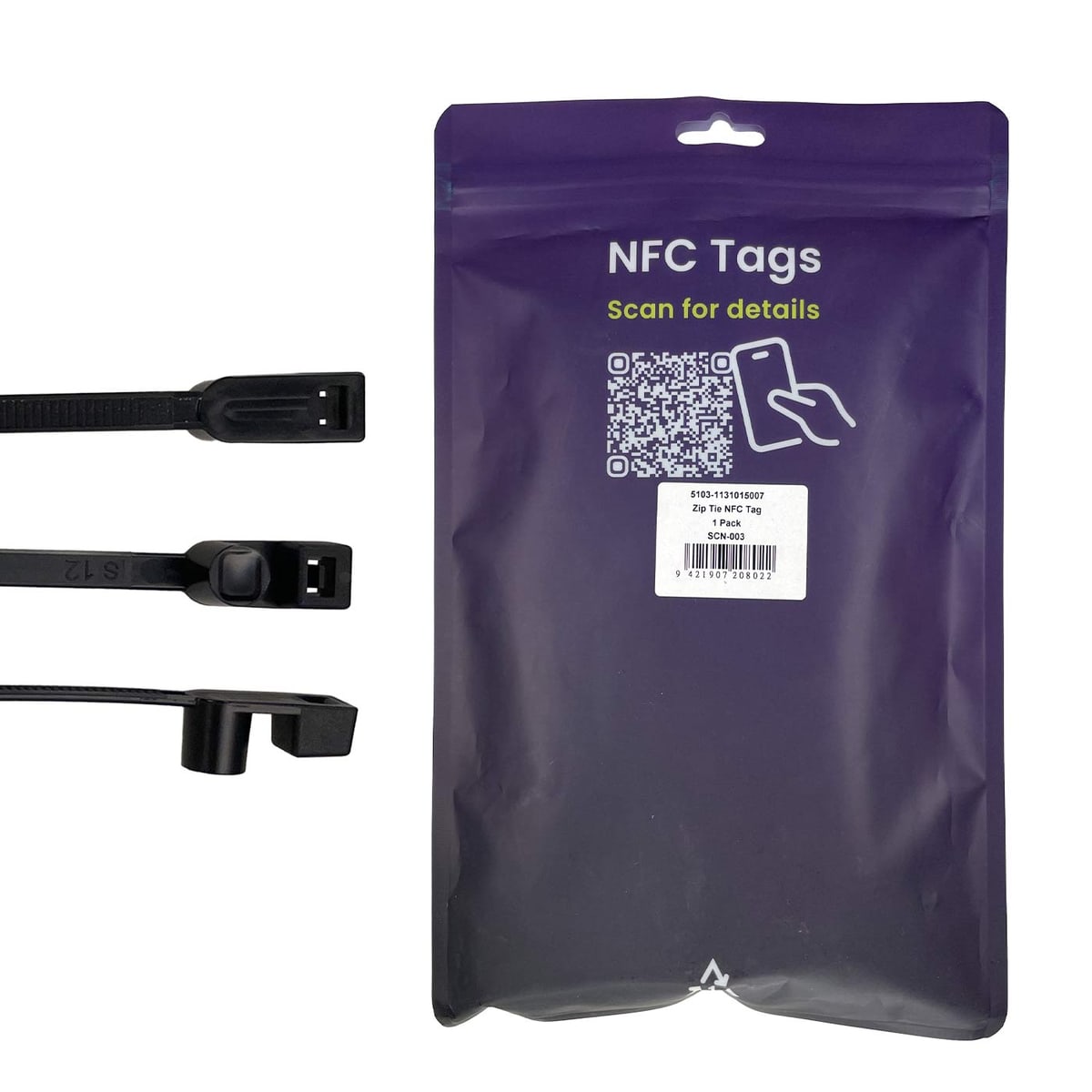 Kabelbinder NFC Tag, Rückseite der Verpackung mit lila Hintergrund, einem QR-Code, dem Text "NFC Tags Scan for details" und einem weißen Etikett mit Produktinformationen, daneben drei schwarze Kabelbinder in verschiedenen Nahansichten.