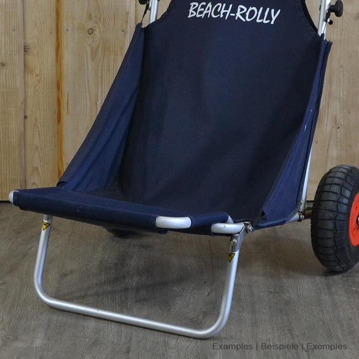 Beach Rolly Ladebügel mit dunkelblauem Stoff an einem Strandrolli, Nahaufnahme des Ladebügels und Metallrahmens