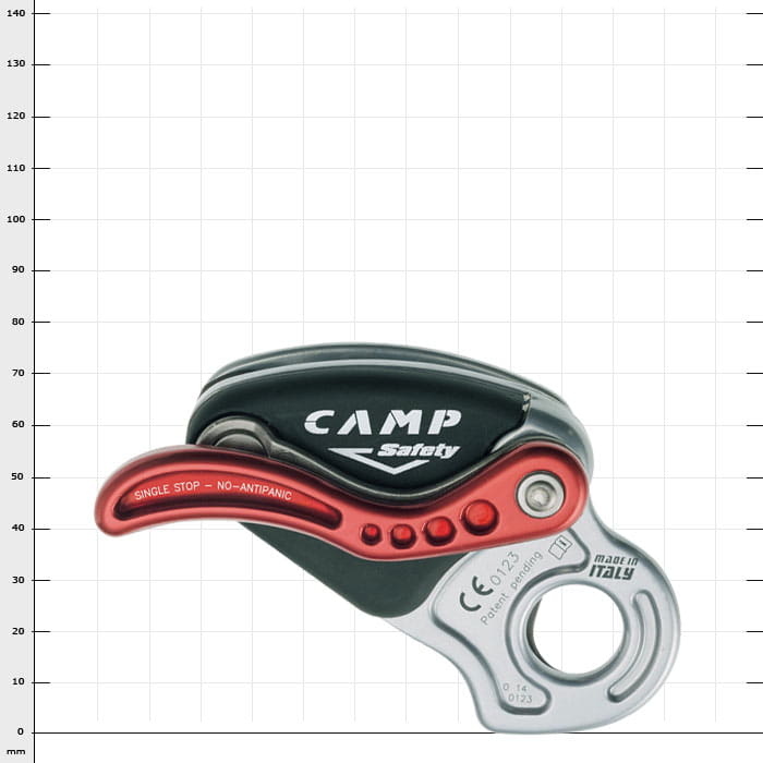 Druid Pro von CAMP Safety, schwarzes und silbernes Gerät mit rotem Hebel und runden Löchern