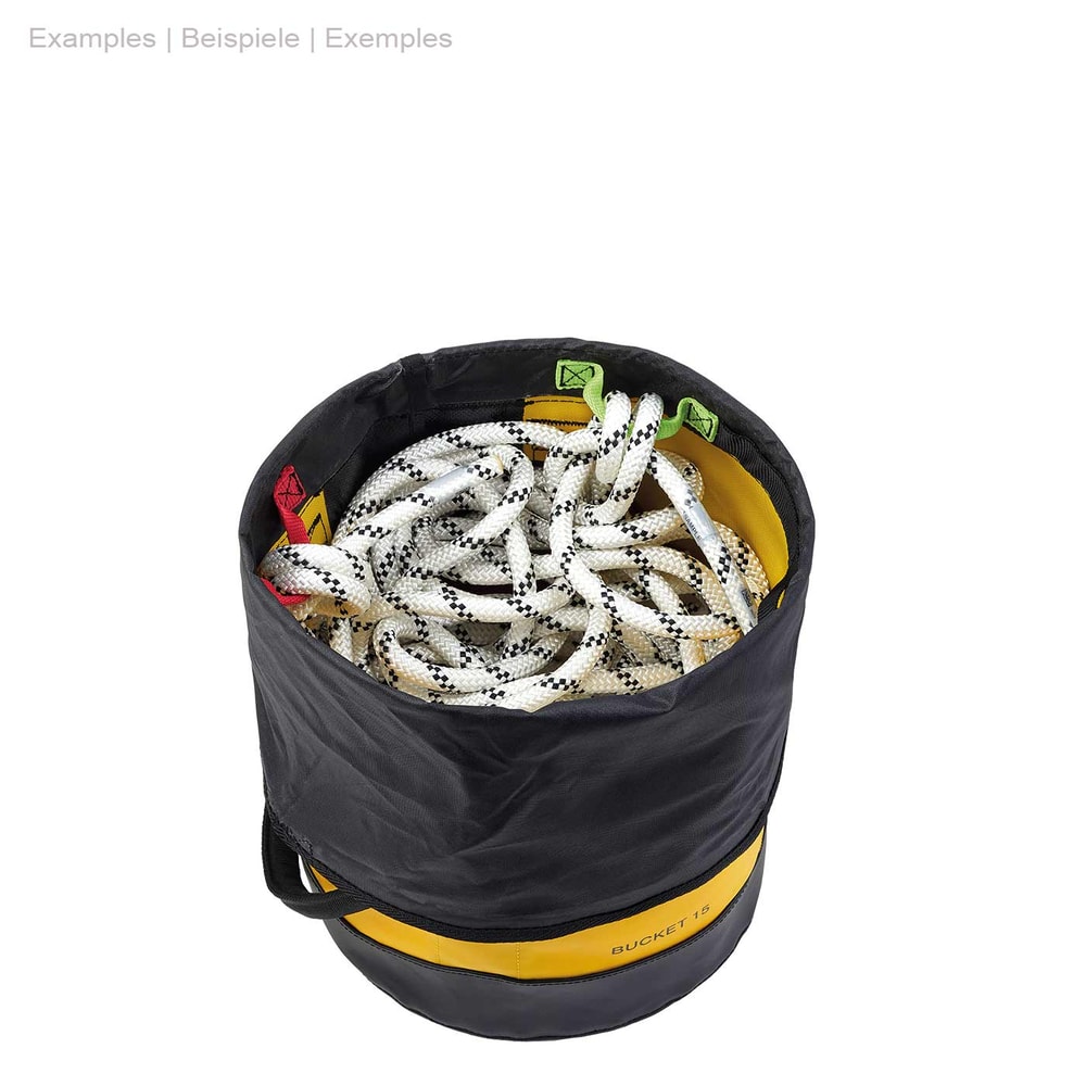 Petzl Bucket 15 Seilsack mit Kletterseil im Inneren, Draufsicht