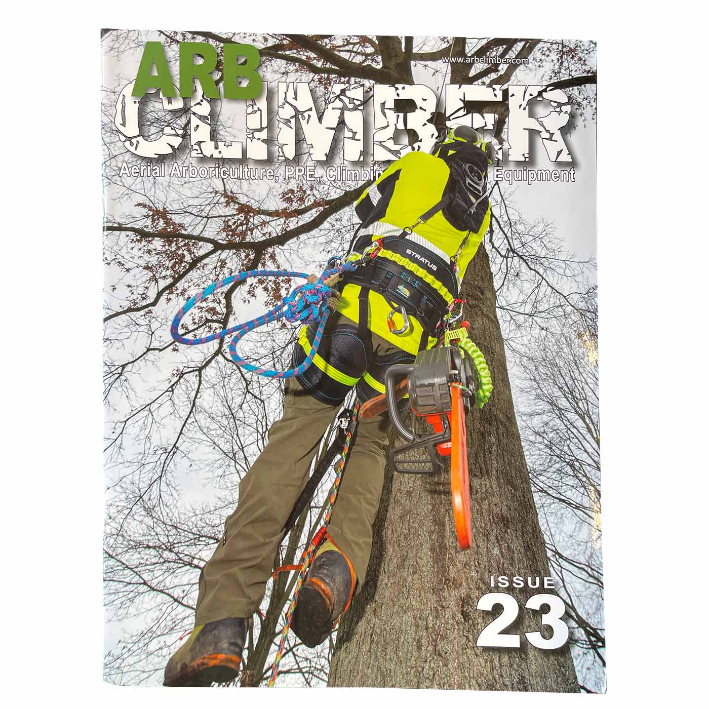 Arb Climber No. 23 Magazin mit einem Kletterer in gelber Schutzkleidung an einem Baumstamm, Kettensäge an der Seite, Titel in großen Buchstaben oben und Ausgabenummer 23 unten rechts