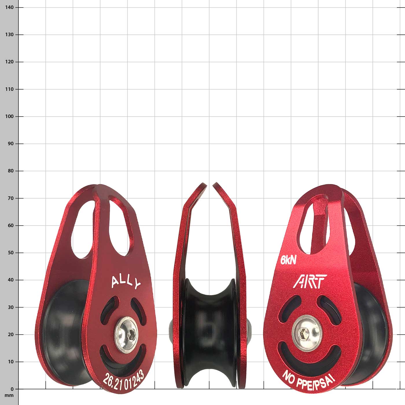 Drei rote Umlenkrollen mit der Aufschrift "ALLY", "6kN", "ART" und "NO PPEPSAI", von vorne, Seite und hinten zu sehen