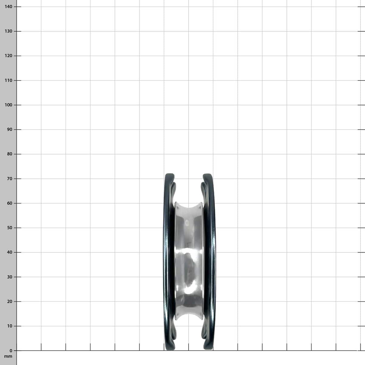 PulleyOne Pro schwarze Seilscheibe mit Aufdruck und mittiger Aussparung, Vorderansicht vor weißem Hintergrund mit Raster