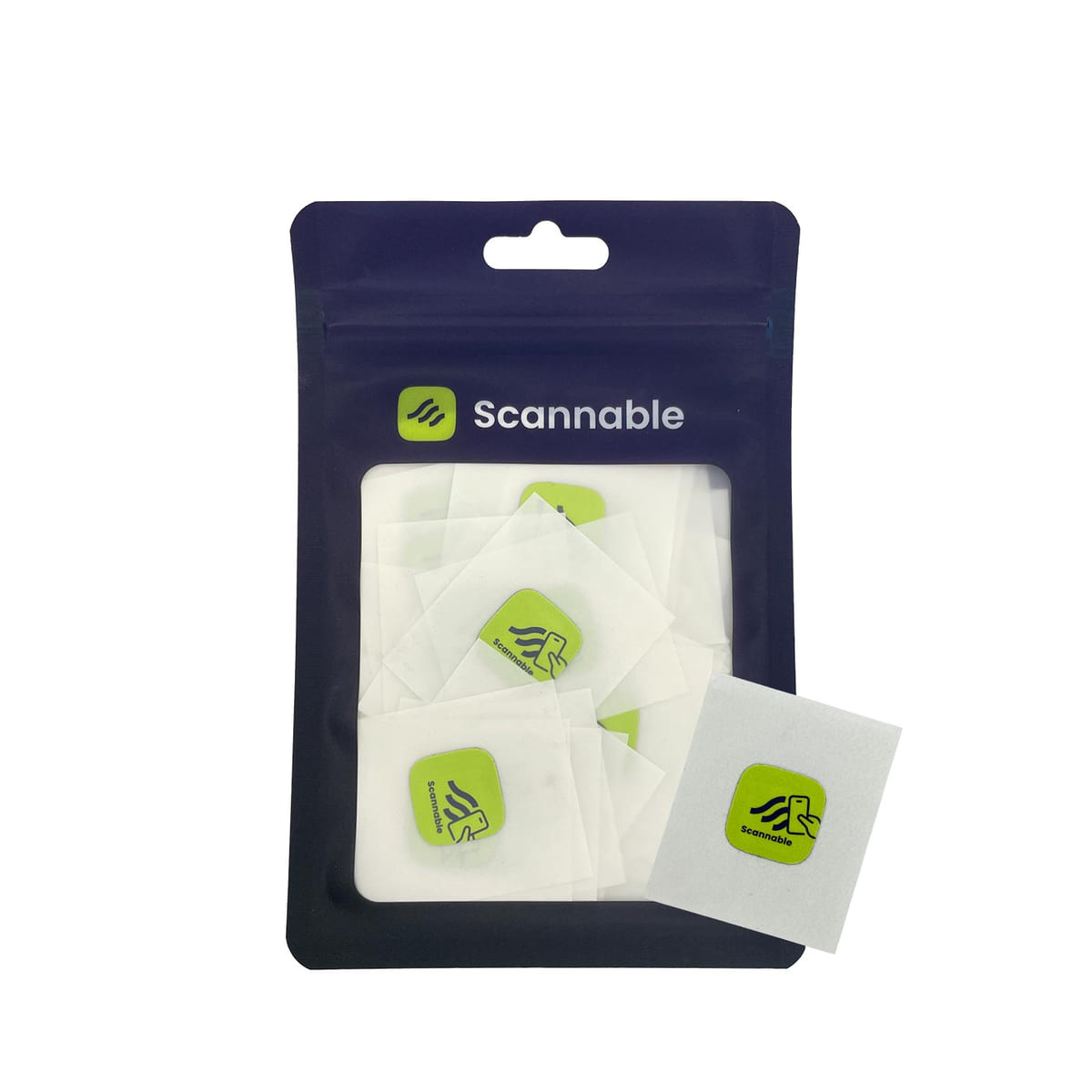 Verpackung mit mehreren grünen On-Metal Sticker NFC Tags von Scannable, einzelne Sticker sichtbar in weißer Schutzfolie