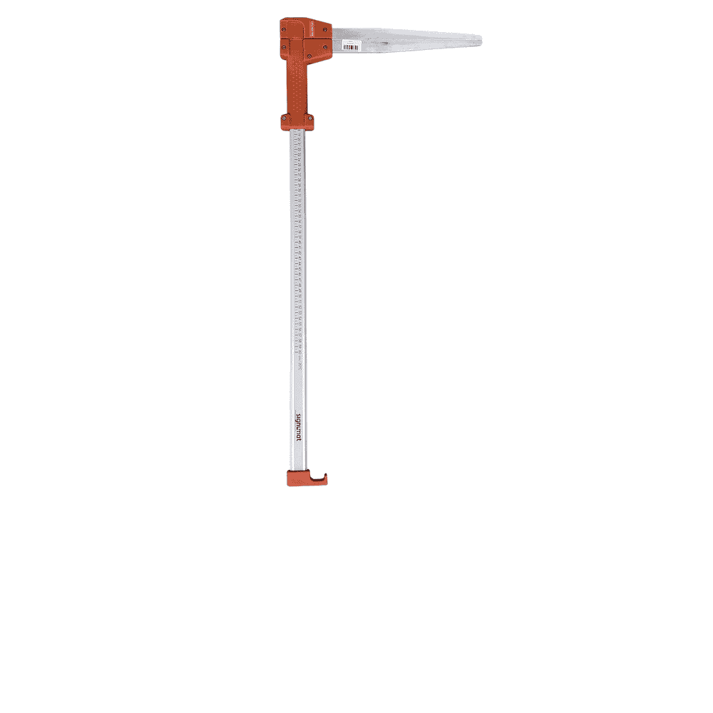 Signumat MK4, Messgerät mit langem, silberfarbenem Maßstab und oranger Kunststoffhalterung oben und unten, Herstellername Signumat auf dem Maßstab sichtbar, mit Barcodeaufkleber auf der oberen orangen Halterung