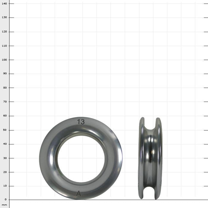 LightAnchor Nutring groß, zwei Ansichten des silberfarbenen runden Rings mit der Nummer 13 und dem Buchstaben A