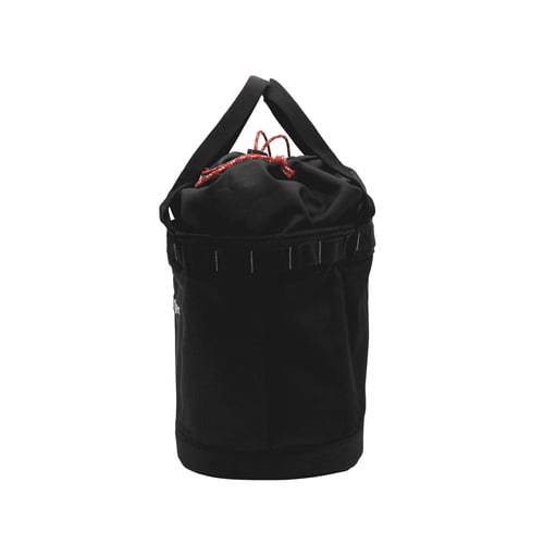 Bucket Mule von Teufelberger, schwarze runde Tasche mit zwei schwarzen Tragegriffen und rotem Kordelverschluss, Seitenansicht ohne sichtbares Logo