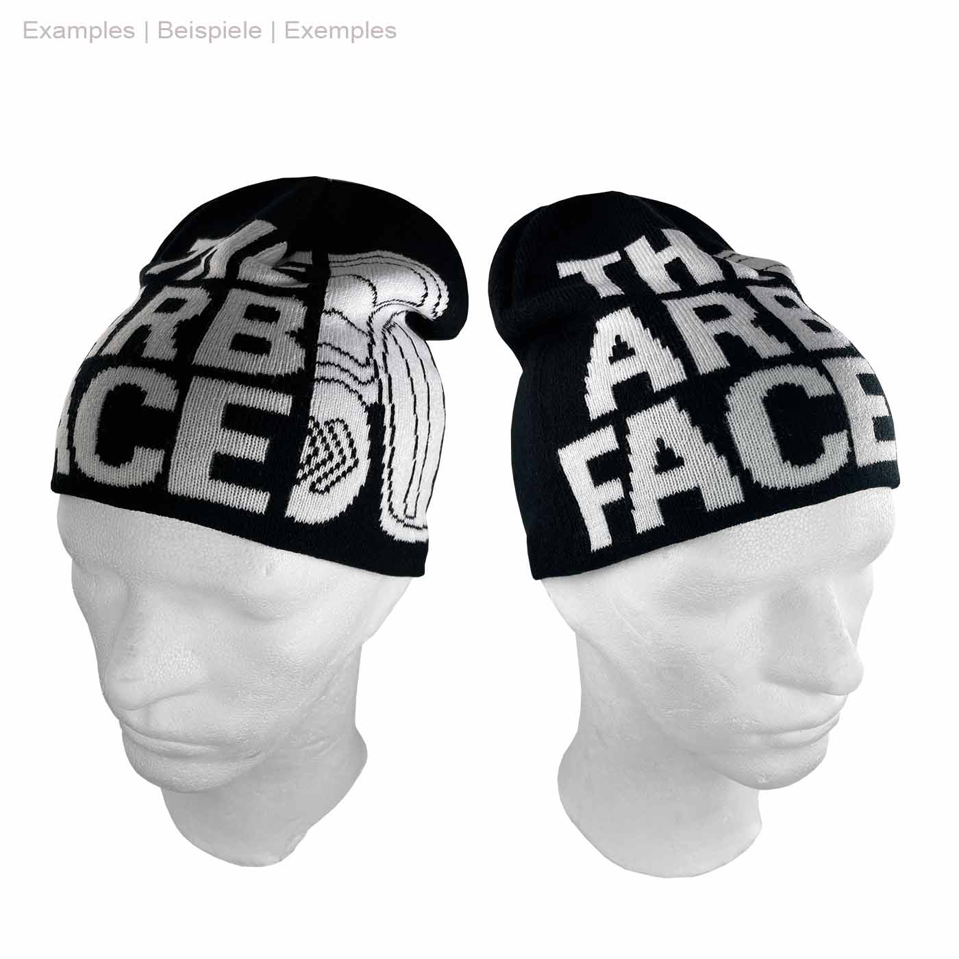 Schwarze Arbface Beanie mit weißem Schriftzug "THE ARB FACE" und weißem Design, getragen auf einem weißen Schaufensterkopf, Ansicht von links und rechts