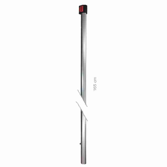 Hayauchi 490 Stange Mitte, lange silberne Stange mit schwarzem und rotem Element oben, Hersteller nicht sichtbar