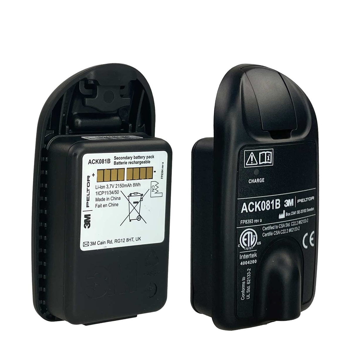 Lite Com ACK081B Akkupack von 3M Peltor, zwei schwarze Akkus, einer mit geöffneter Rückseite und sichtbarem weißen Aufkleber mit technischen Daten, der andere zeigt die Vorderseite mit Aufschrift und Symbolen