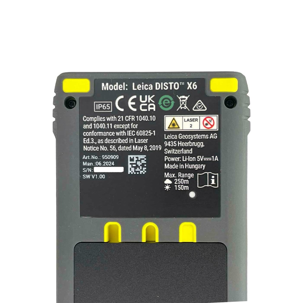 Rückseite des Leica Disto X6 Laser-Entfernungsmessers mit Modellinformationen, Hersteller Leica Geosystems