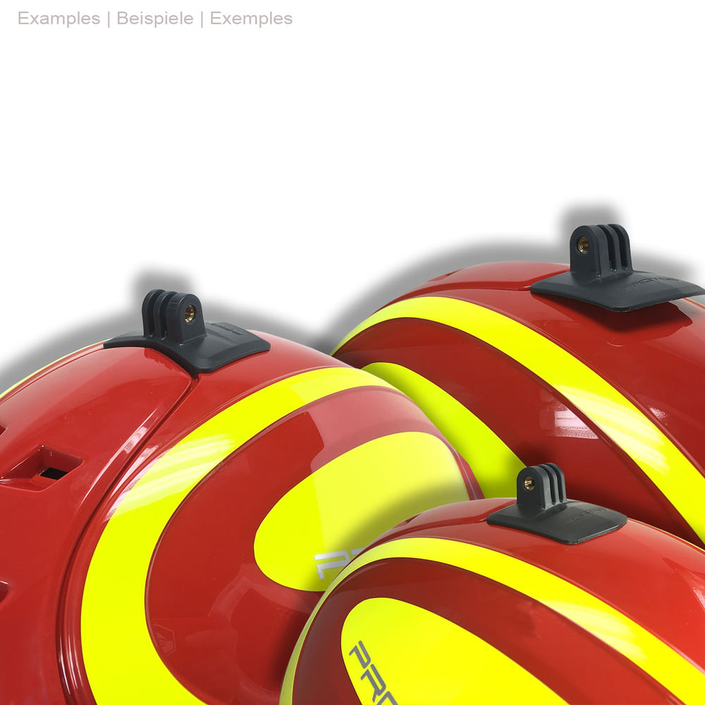 PROTOS® ActionCam Halterung drei rote Helme mit gelben Streifen, jeweils mit einer schwarzen PROTOS® ActionCam Halterung oben auf dem Helm