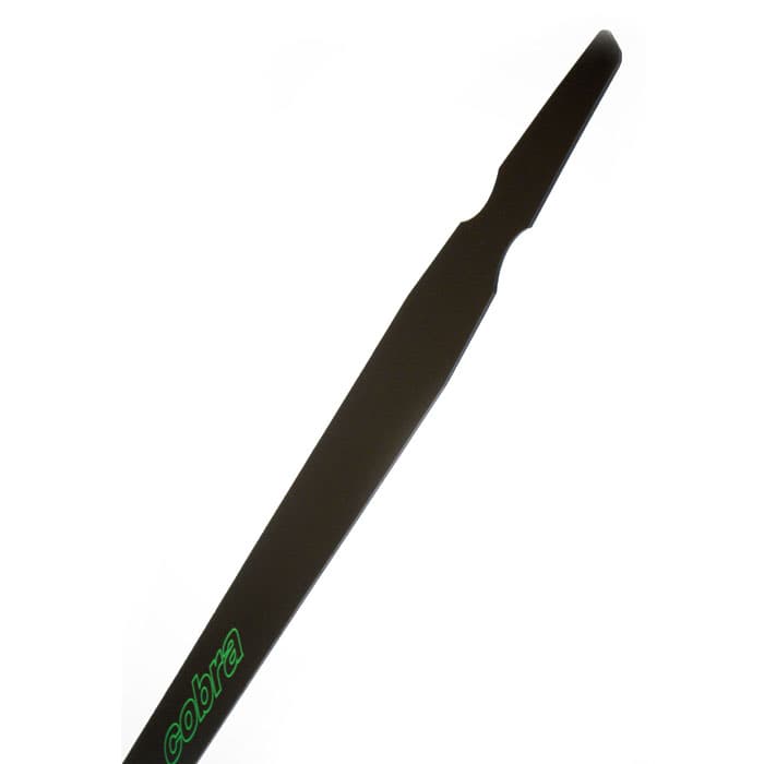 schwarze cobra 8 t Spreizband mit grünem Schriftzug, Detailansicht eines Endes
